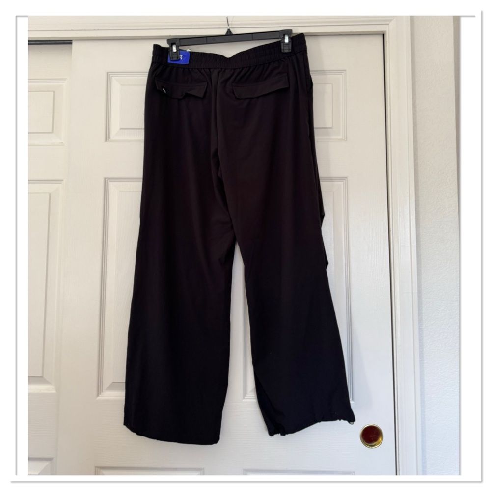 Women’s Mid Rise Parachute Pants Black Joylab - Picture 4 of 5